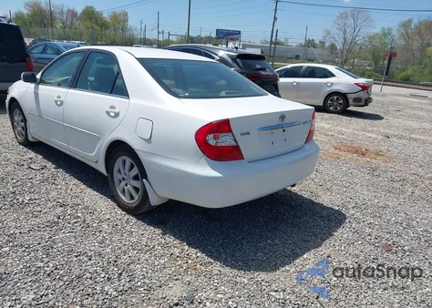 2003 Toyota Camry Xle z USA, uszkodzony, nr VIN 4T1BE32KX3U140415